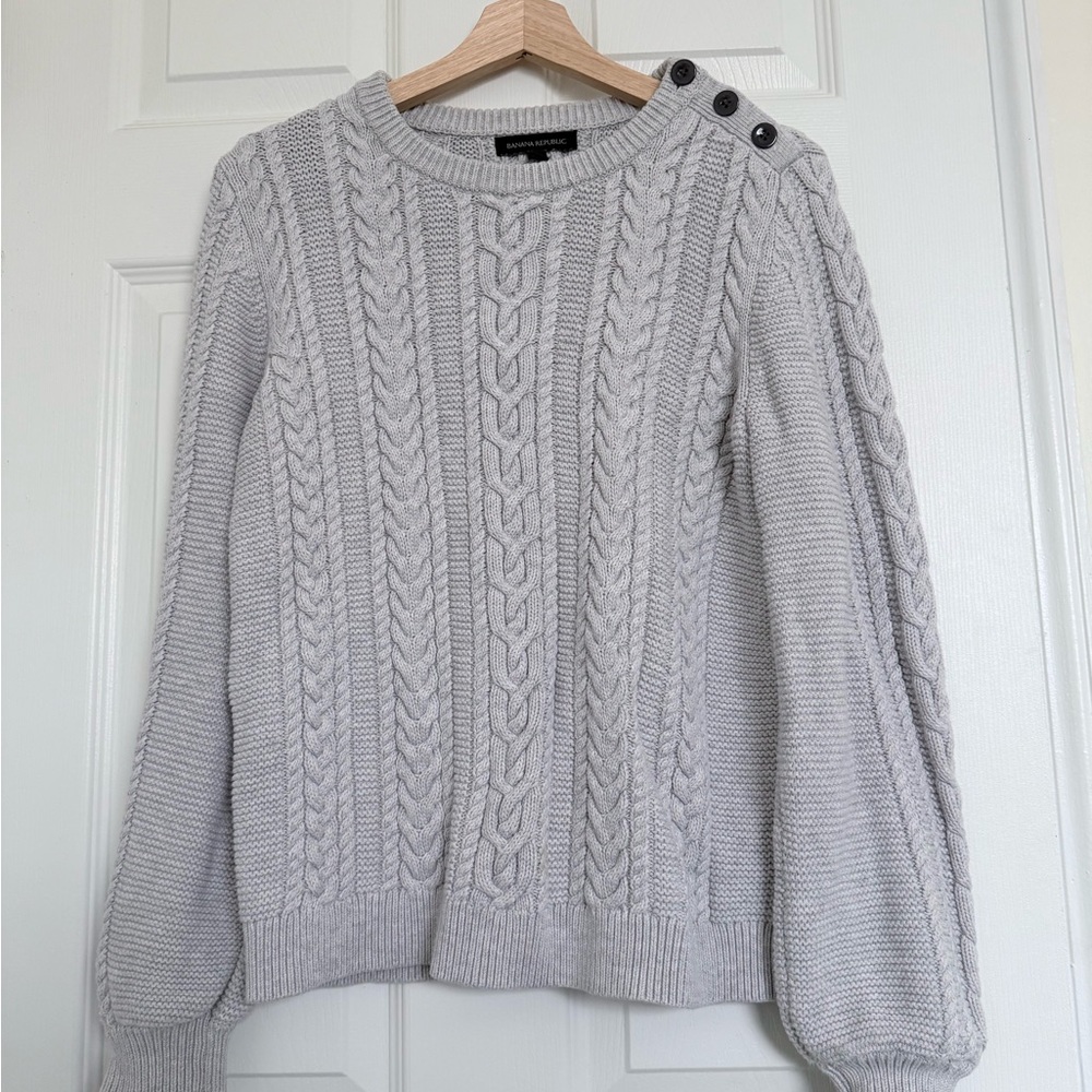 Banana Republic Light Heather Grey Cable Knit Sweater, Size M